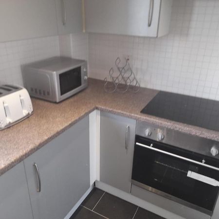 Penthouse Apartment Free Wi-Fi & Parking Occasional Bed Available Solihull Bagian luar foto