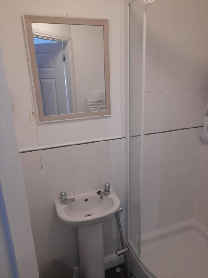 Penthouse Apartment Free Wi-Fi & Parking Occasional Bed Available Solihull Bagian luar foto